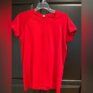 Lululemon Sz 12 swiftly tech short sleeve red